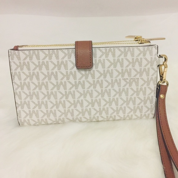 Michael Kors Vanilla Double Zip Wallet Wristlet - Picture 3 of 8